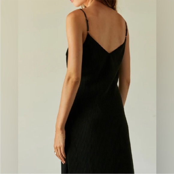 Velvet Midi Dress - Size XS - Picture 4 of 8